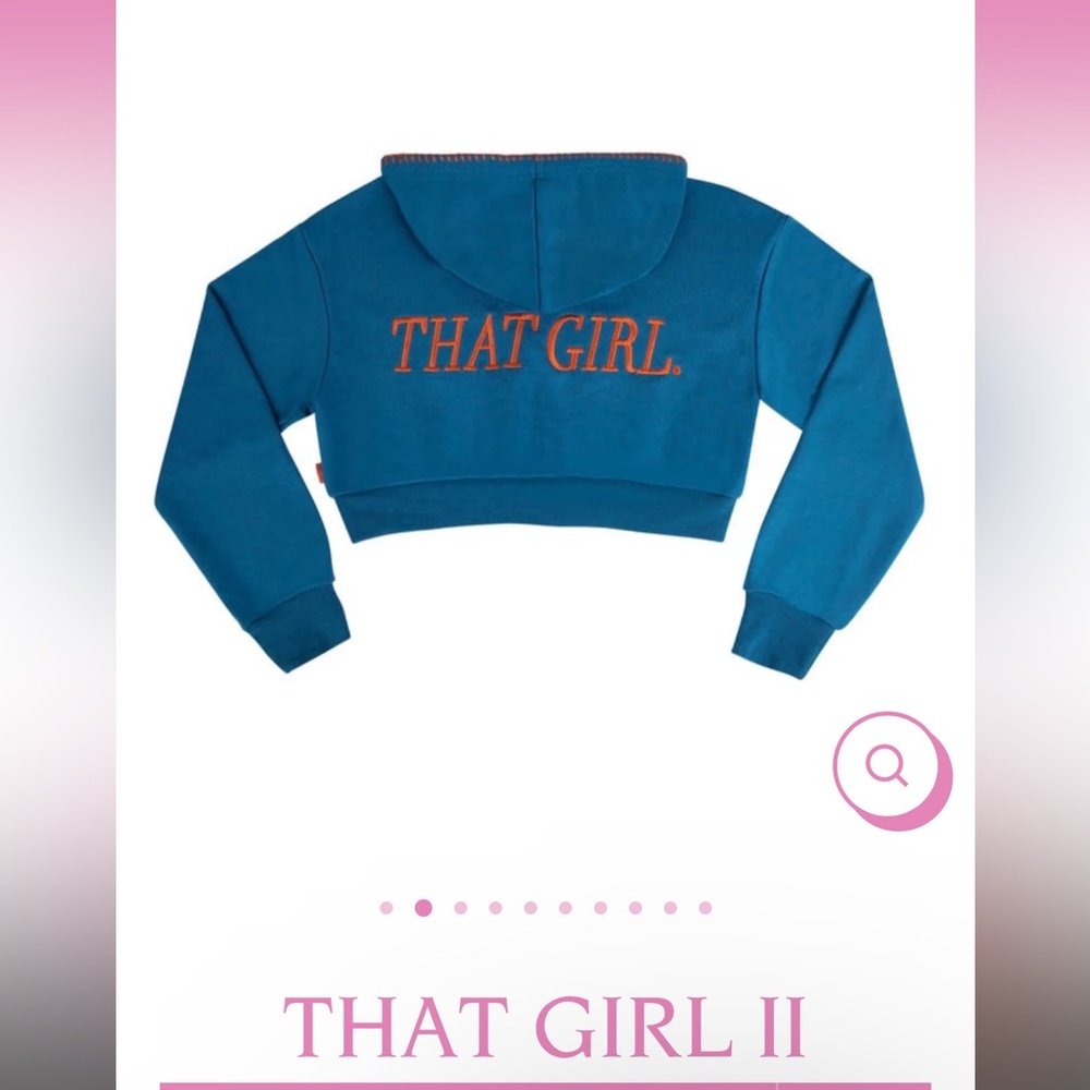 Minaa Monroe That Girl set hoodie and matching sweats.